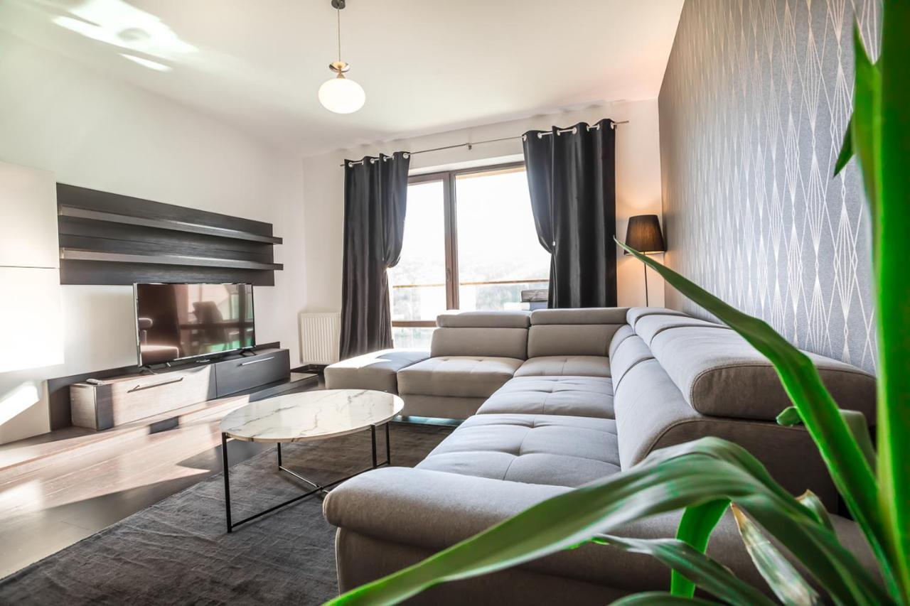 Tampa Gardens Apartments - Adults Only 브라쇼브 외부 사진