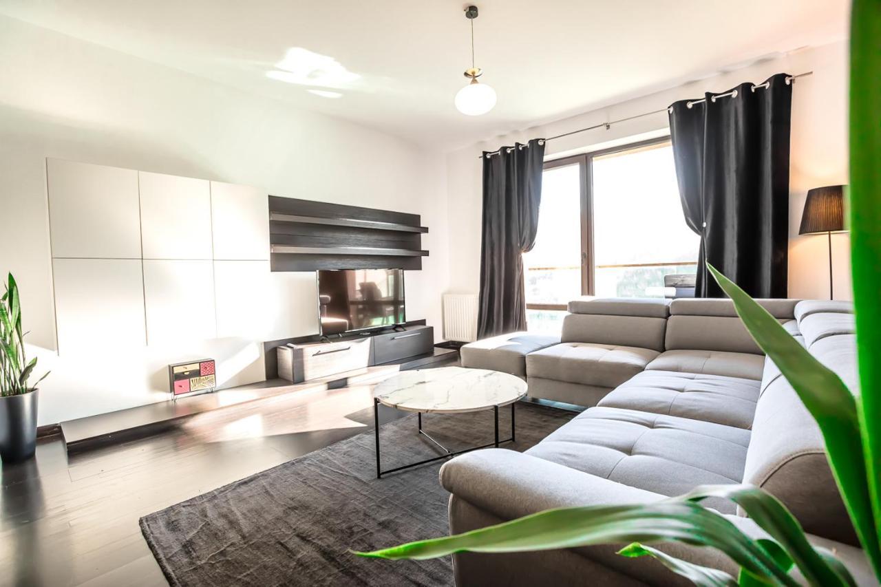 Tampa Gardens Apartments - Adults Only 브라쇼브 외부 사진