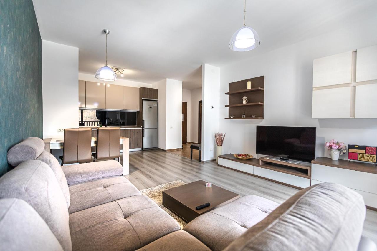 Tampa Gardens Apartments - Adults Only 브라쇼브 외부 사진
