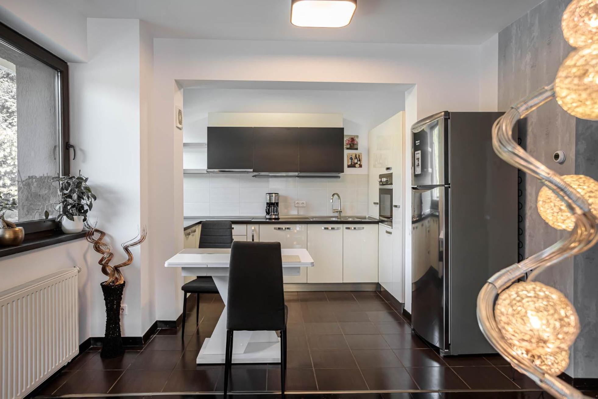 Tampa Gardens Apartments - Adults Only 브라쇼브 외부 사진