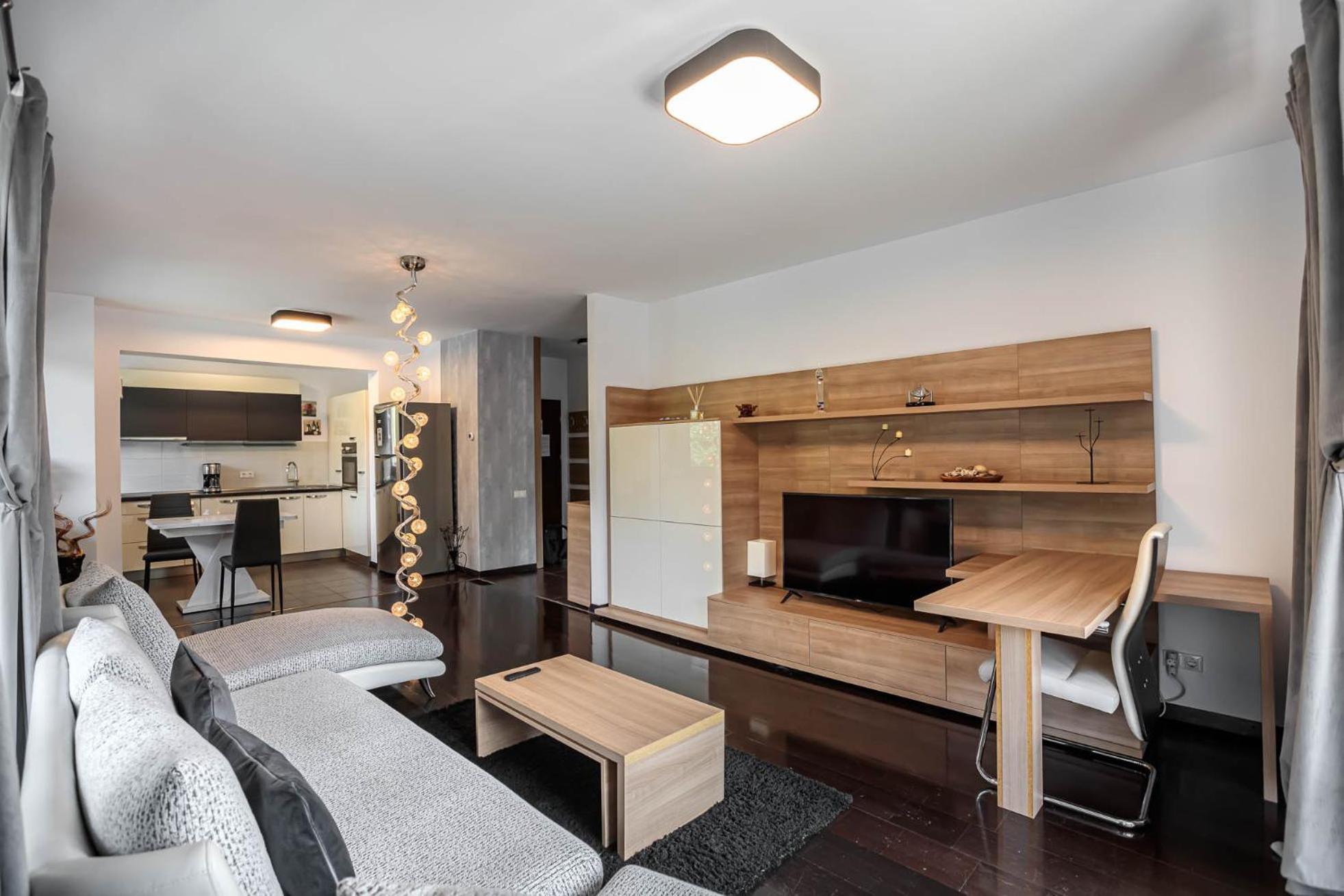 Tampa Gardens Apartments - Adults Only 브라쇼브 외부 사진