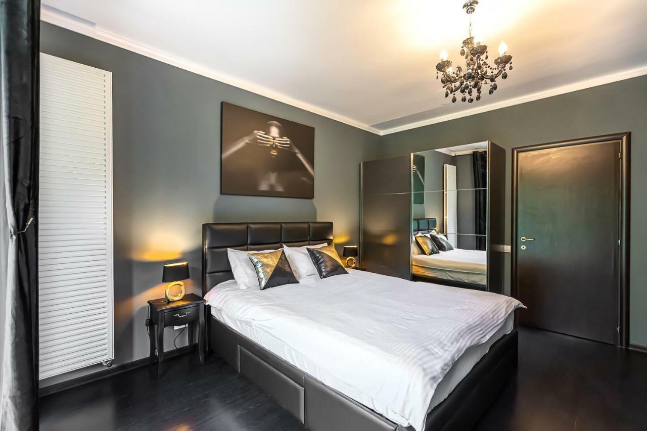 Tampa Gardens Apartments - Adults Only 브라쇼브 외부 사진